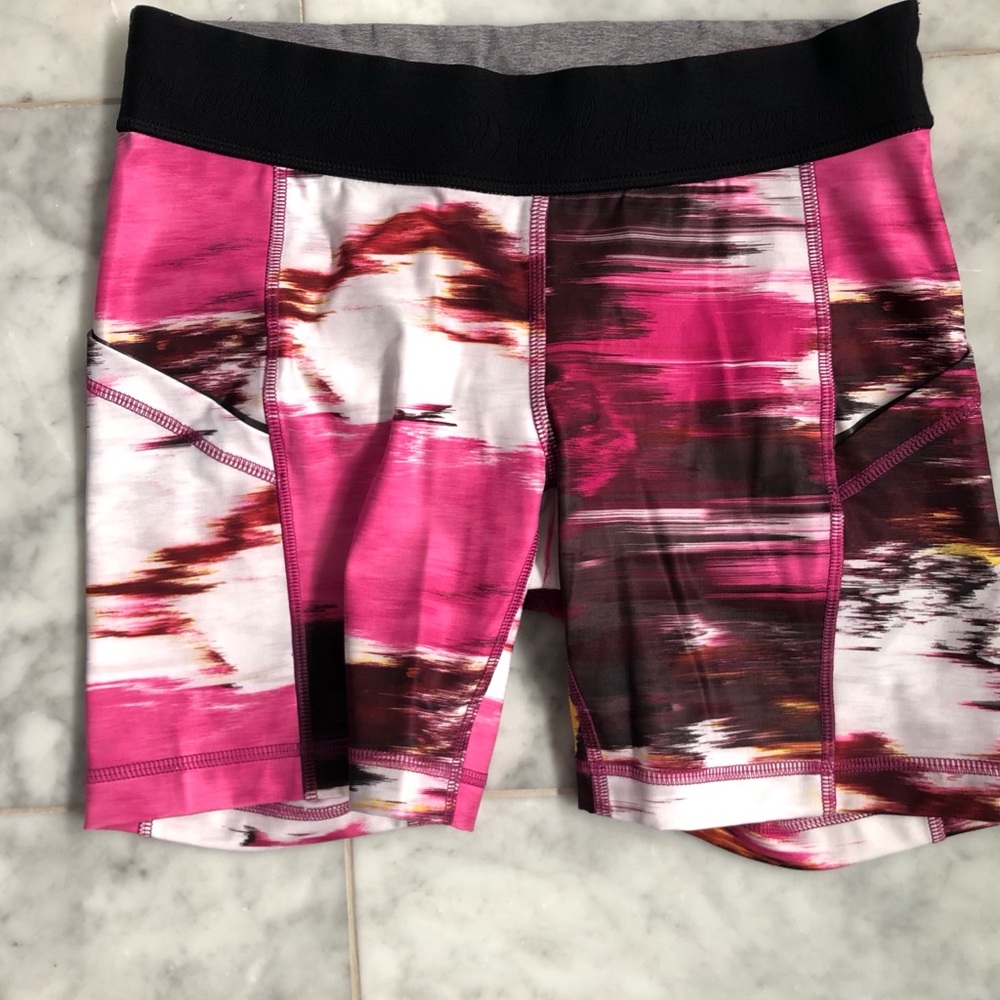 Lululemon yoga/biker shorts